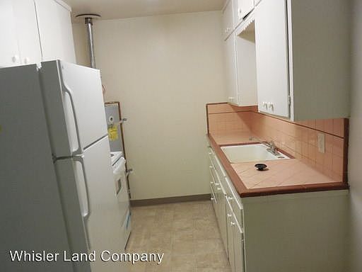 4th image of 309 27th St APT D