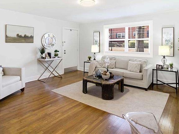 2nd image of 3660 Peachtree Rd NE APT H3