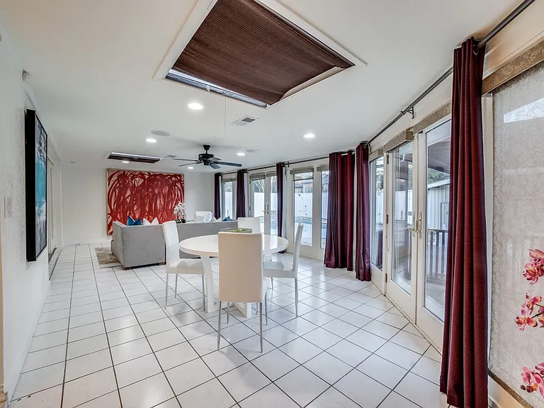 6106 Meadowcrest Dr — Photo 14