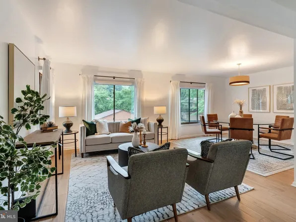 3607 Devilwood Ct, Fairfax, VA 22030