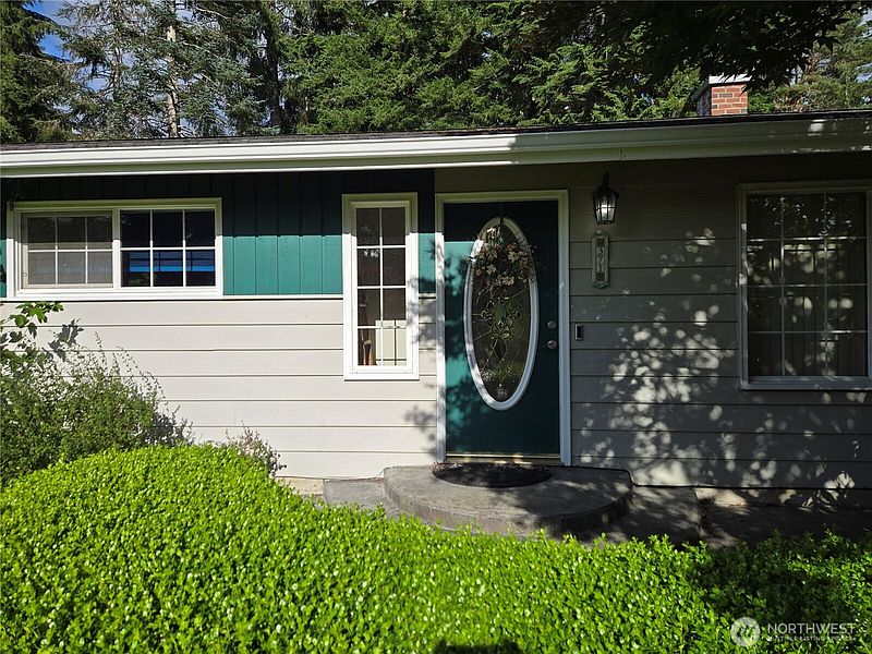 3rd image of 371 Evergreen Loop