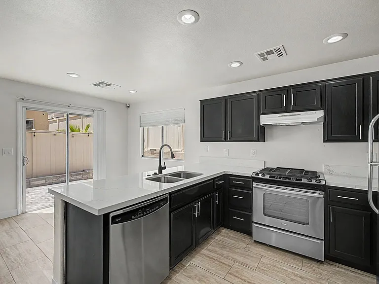 8168 New Leaf Ave — Photo 7