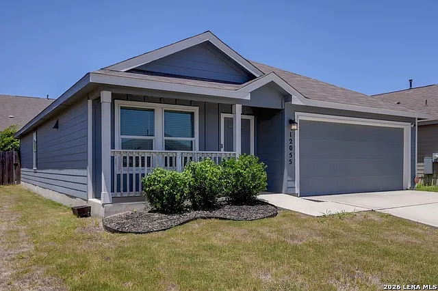 3 bed, 2.0 bath, 1479 sqft, $1,525 — Photo 2