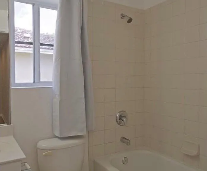 6030 SW 19th Pl — Photo 6