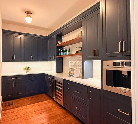 3rd image of 520 Woodlawn Rd