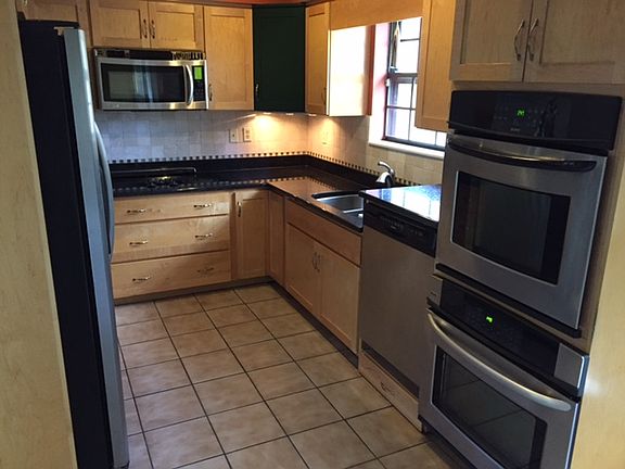 2nd image of 1802 Acacia Dr