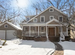 1376 Asbury Ave, Winnetka, IL 60093