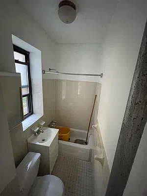 Rented by Mauro Bros Real Estate Services LLC | media 23