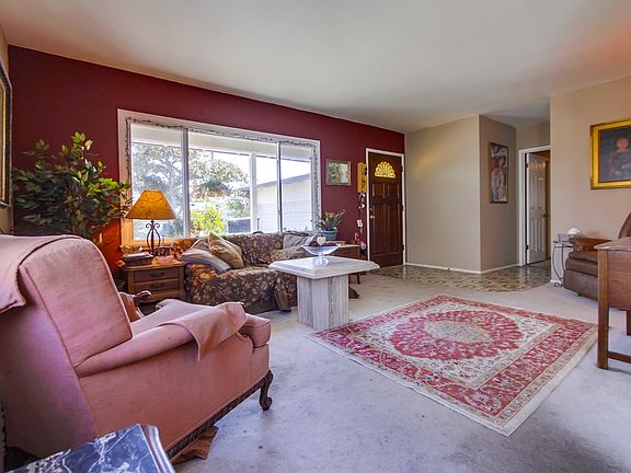 4th image of 4113 W 183rd St