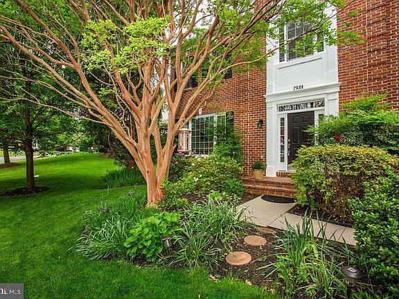 2nd image of 2801 Gibson Oaks Dr