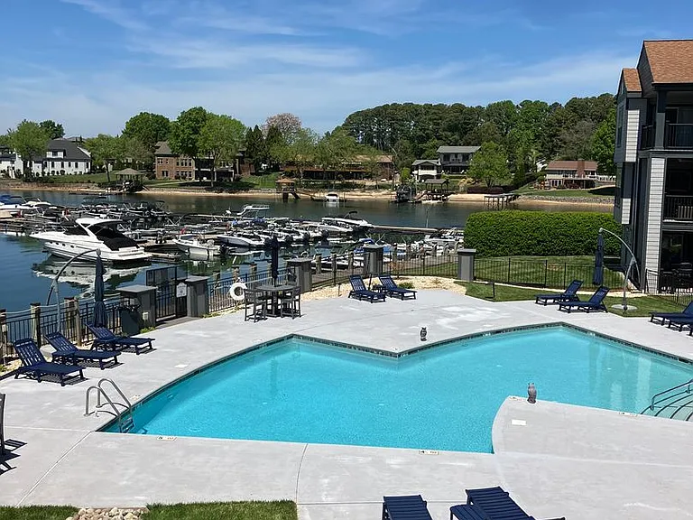 18809 Vineyard Point Ln — Photo 12