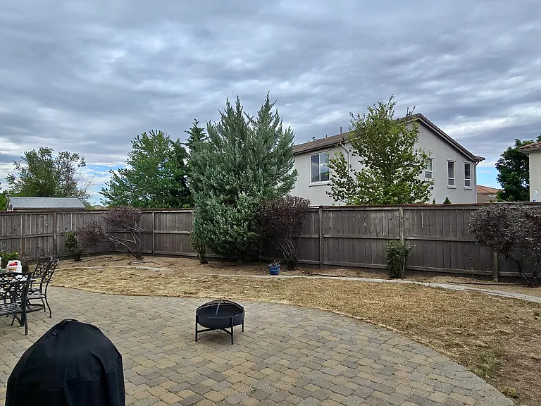 445 Dartmoor Ct — Photo 25