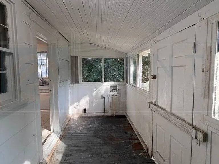 960 Zimalcrest Dr — Photo 11