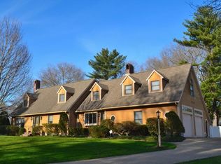 76 Country Club Cir, Pembroke, MA 02359