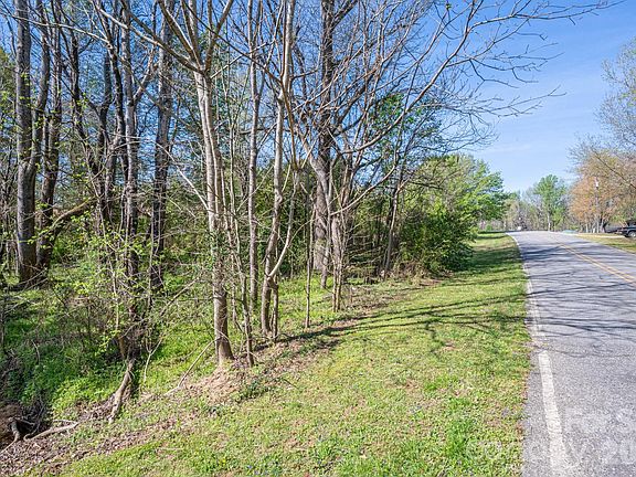 5th image of 5101 Ridge St