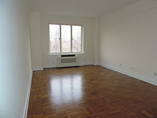 Rented by essential NEW YORK Real Estate | media 24