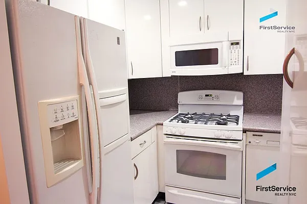 Rented by FirstService Realty (legacy) | media 12