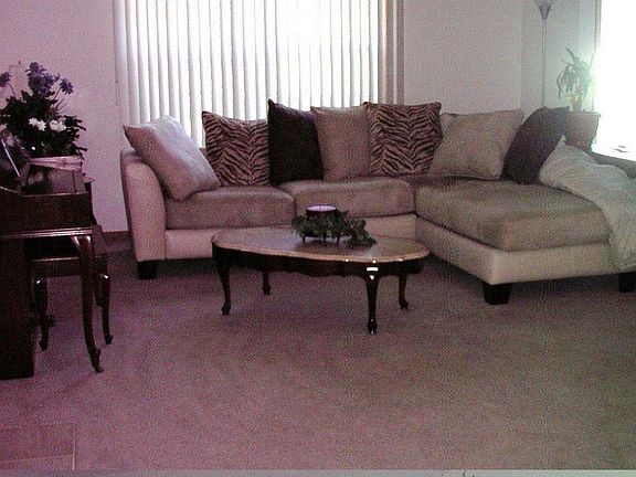 4th image of 2911 Laurel Park Dr