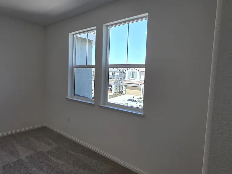 1572 Halo Pl — Photo 20