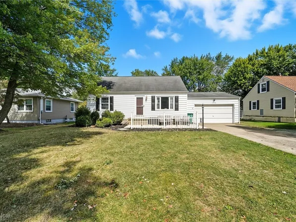 2276 Clearview Dr, Warren, OH 44483