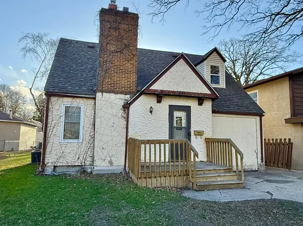 211 Kendall Ave N, Thief River Falls, MN 56701