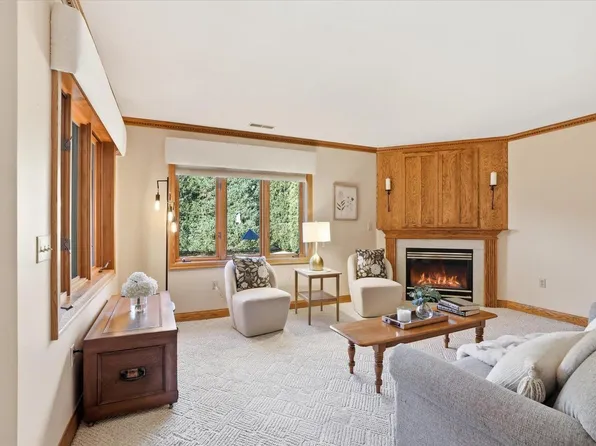 465 Hartford SQUARE #1, Hartford, WI 53027