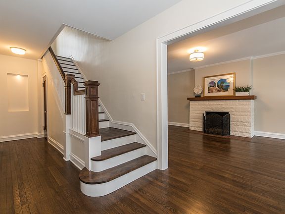 Foyer View-Stairs/LR