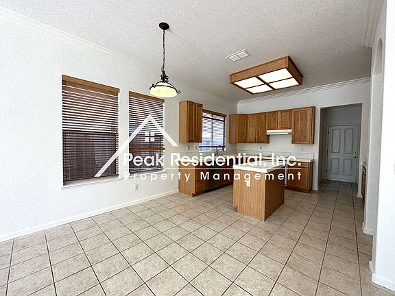 5th image of 3284 Aruba St