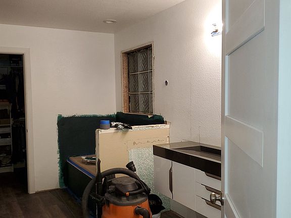 3rd image of 5300 Sherwood Dr