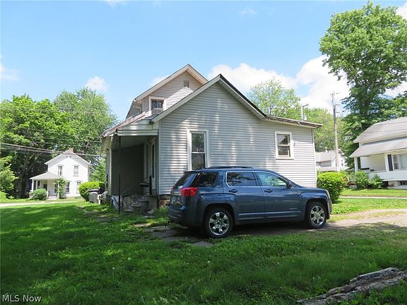 5th image of 138 4th St