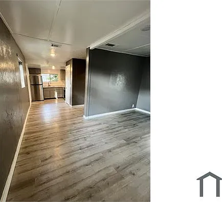 635 Florence St — Photo 7