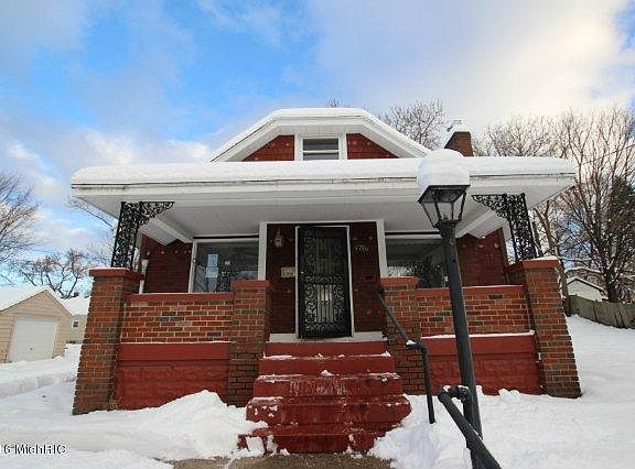 3rd image of 1716 Martin Ave SE