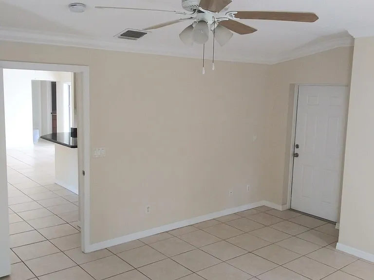 1362 SW Leisure Ln — Photo 6