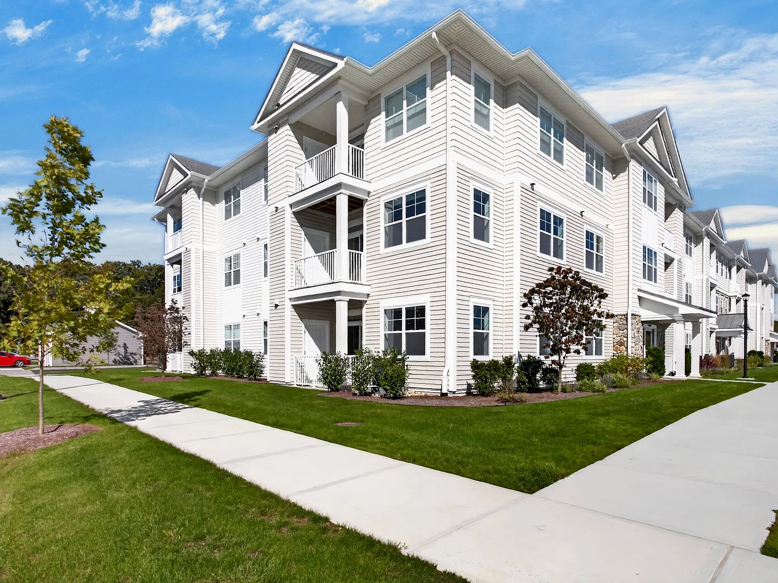 Stonington Village Apartments — Photo 2