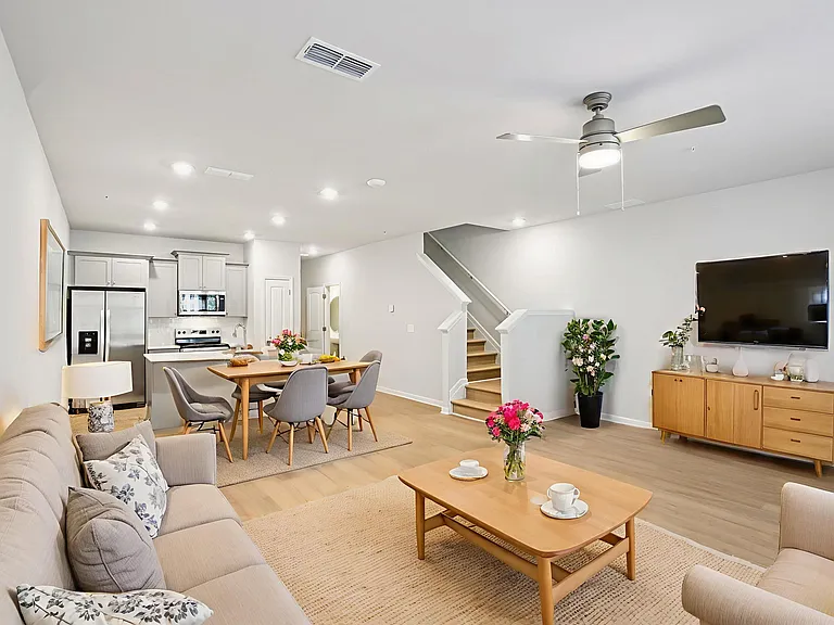 Quinn Residences at Pates Creek — Photo 32