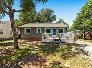 101 SE 12th St, Oak Island, NC 28465