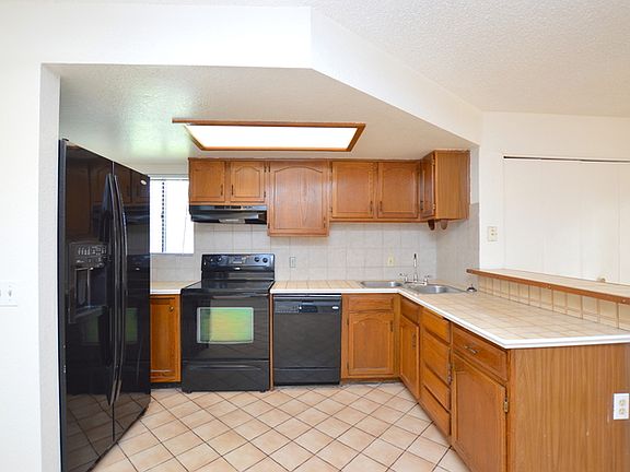 4th image of 16402 N 31st St Unit 105