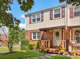 585 Pine Line Dr, Pittsburgh, PA 15237