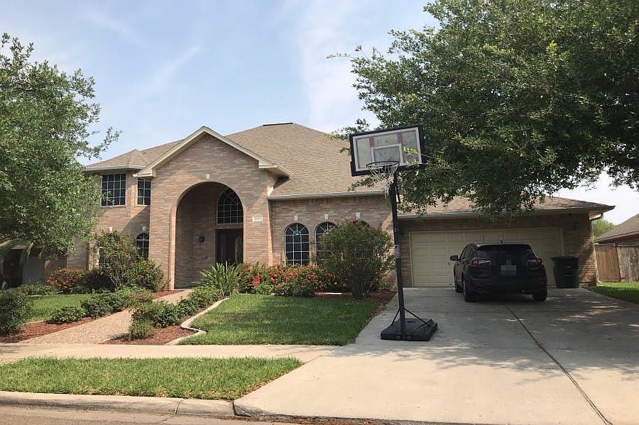 1st image of 2905 El Jardin