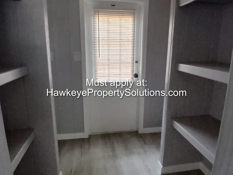 414B Senate St — Photo 15