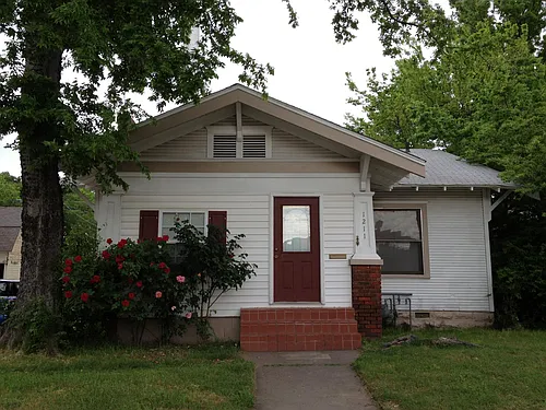 1211 S Elgin Ave Photo 1