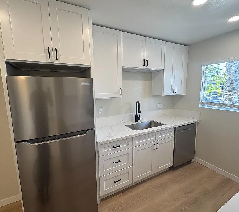 328 S Weitzel St #22