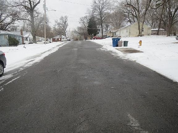 4th image of 2933 Lyndhurst Ave