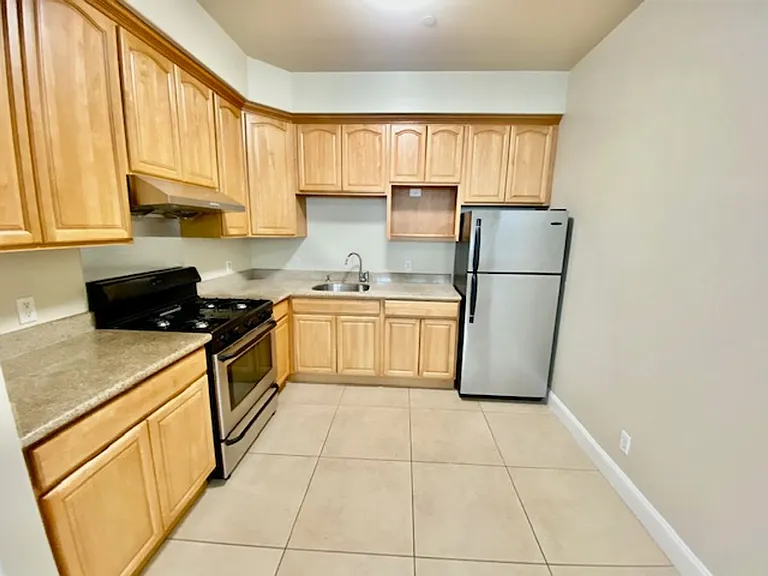 1013 Fair Oaks Ave. — Photo 8