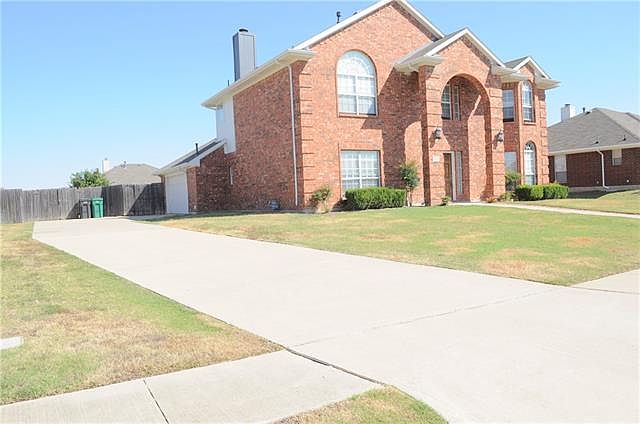 1st image of 453 Parkshire Dr