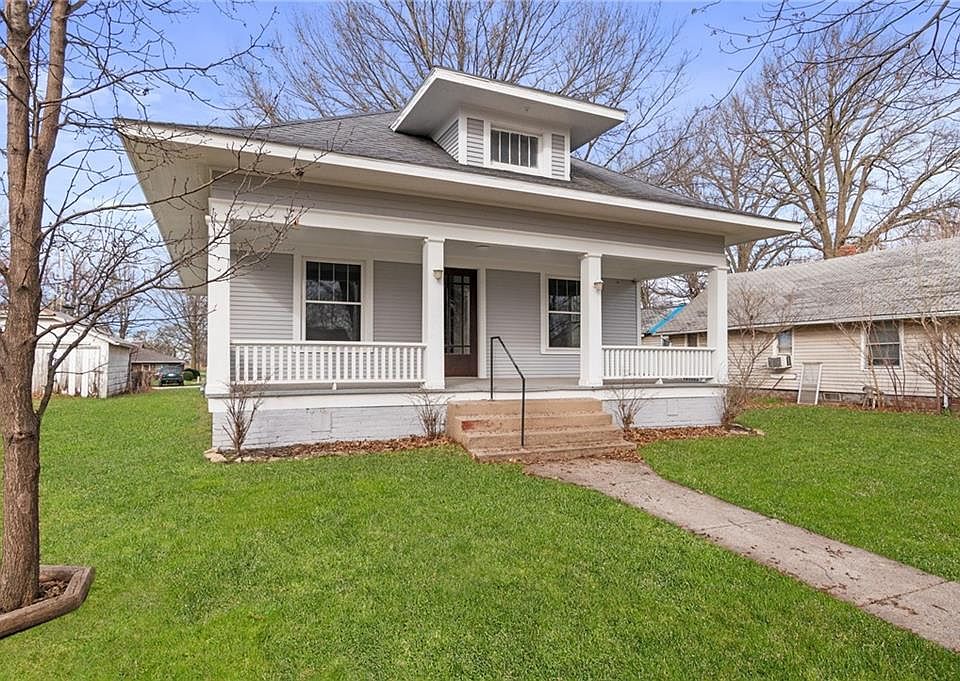 604 S Elm St, Norborne, MO 64668 Zillow