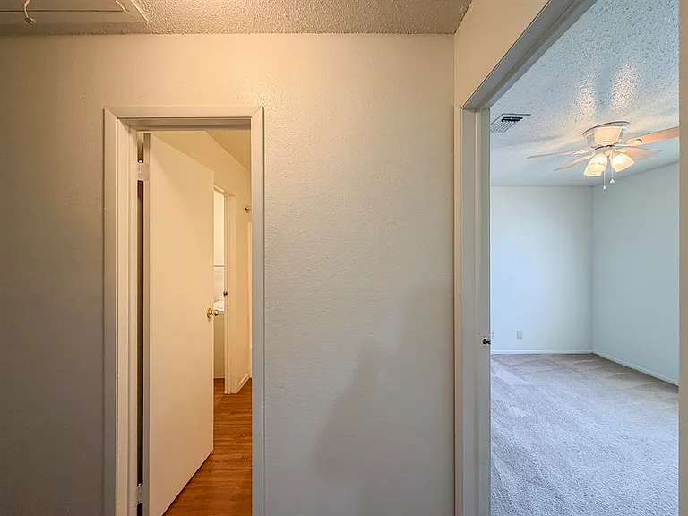 3705 Ivanhoe Dr — Photo 9