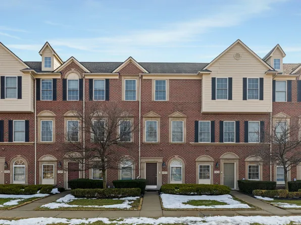 45874 S Stonewood Rd, Canton, MI 48187