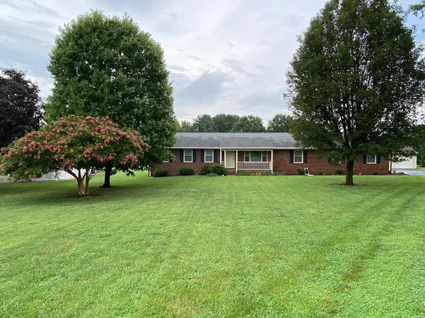 8020 Gristmill Ct, Mechanicsville, VA 23116