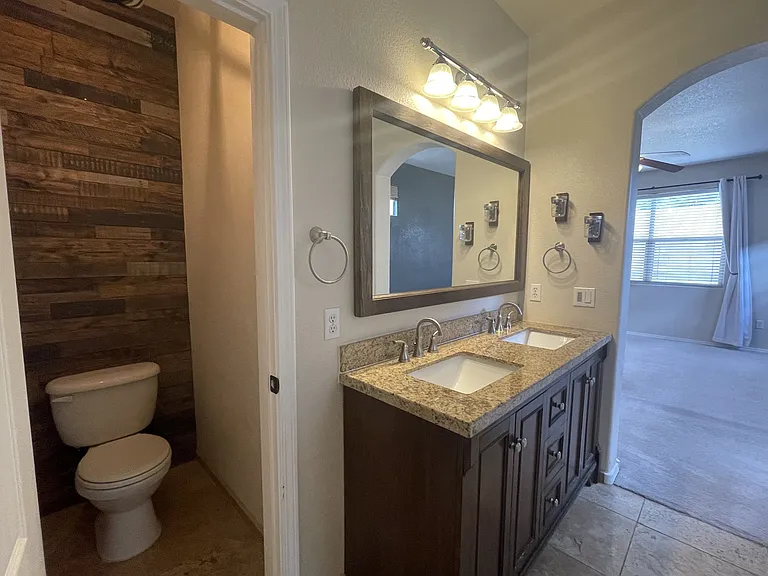 2401 Falesco Rd SE — Photo 16